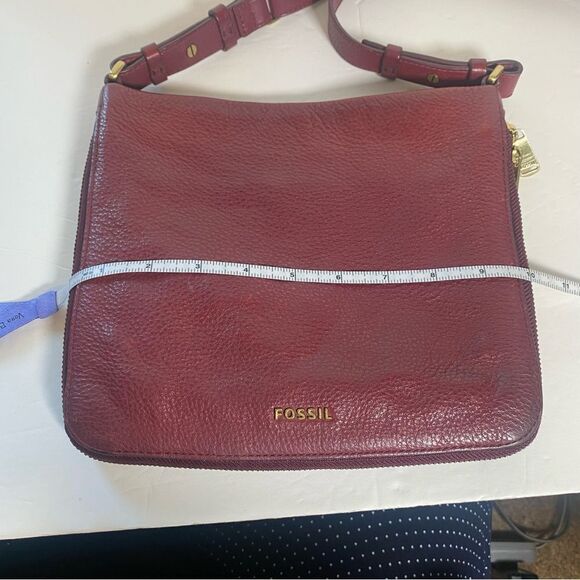 Fossil Vintage Burgundy Pebble Leather Purse W/Adjustable Zipper Sides - Picture 12 of 14